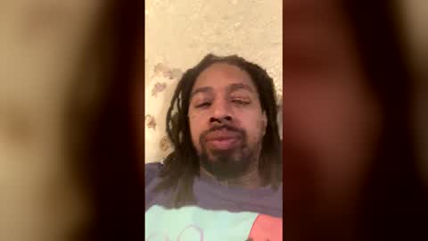 Snapshot of 412topshotta chatting on 04-05-26, 10:45 412topshotta online show from 04-05-26, 10:45