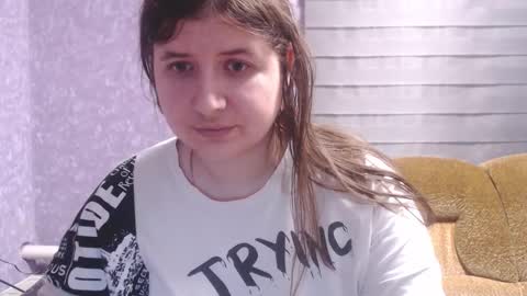 Snapshot of 444____ chatting on 10-24-25, 08:33 Katya online show from 10-24-25, 08:33