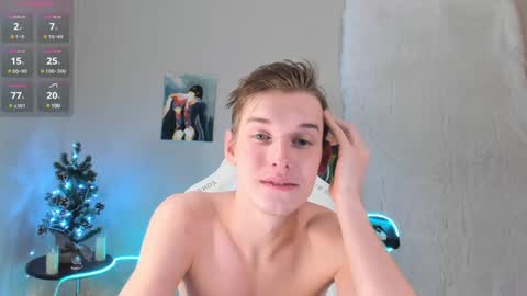 Snapshot of 4ever_dude chatting on 01-07-25, 03:24 Andrew online show from 01-07-25, 03:24