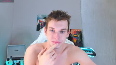 Snapshot of 4ever_dude chatting on 02-23-25, 05:01 Andrew online show from 02-23-25, 05:01