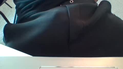 Snapshot of 4glz chatting on 10-06-25, 02:42 4glz online show from 10-06-25, 02:42