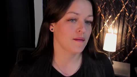 Snapshot of 4ngel_greey chatting on 10-13-25, 09:59 ... .     Angel     . ... online show from 10-13-25, 09:59