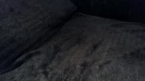 Snapshot of 4playcums4u chatting on 10-19-25, 01:28 4playCums4u online show from 10-19-25, 01:28