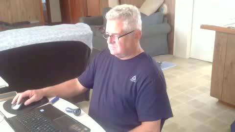 Joe online show from 10-19-25, 04:07