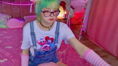 Snapshot of 666_marshmallow chatting on 05-16-26, 10:36 Marsi online show from 05-16-26, 10:36