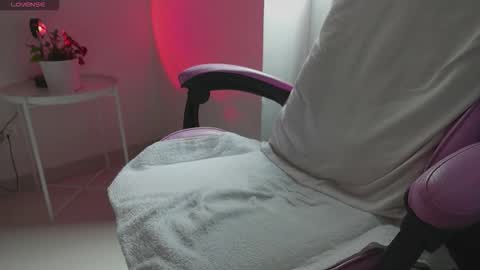 666anyone online show from 10-04-25, 05:55