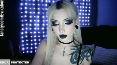 Eva online show from 04-27-26, 02:42