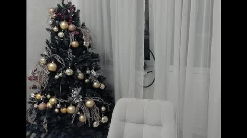 Adriana online show from 12-22-25, 11:02