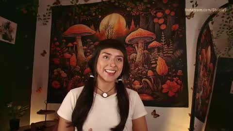Snapshot of 6briela9 chatting on 05-17-26, 04:43 B R I E L A online show from 05-17-26, 04:43