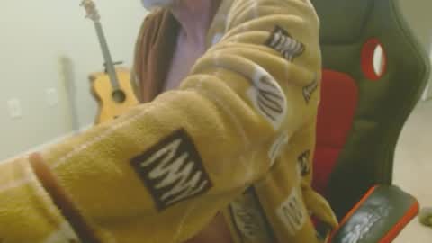 6stringer62 online show from 02-13-25, 02:01