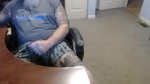 Snapshot of 70paborn chatting on 10-04-25, 08:29 MASTIFF online show from 10-04-25, 08:29