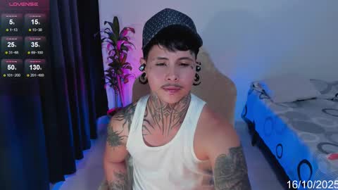 Snapshot of 777_stefantransmen chatting on 10-16-25, 11:06 Stefan online show from 10-16-25, 11:06