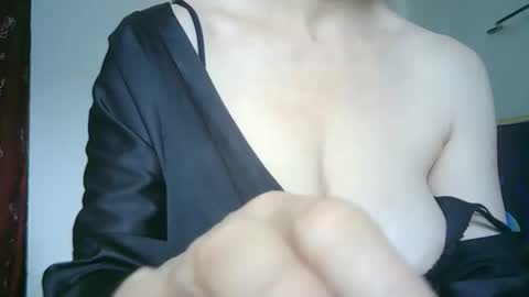 Snapshot of 77lilu chatting on 05-09-26, 10:31 Lilu online show from 05-09-26, 10:31