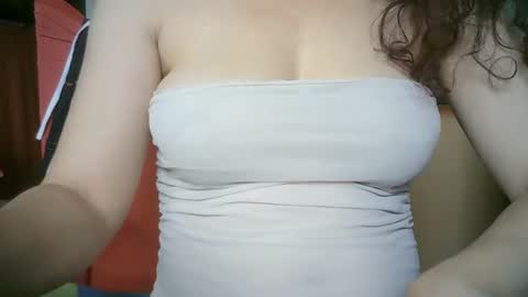 Snapshot of 77lilu chatting on 05-17-26, 10:22 Lilu online show from 05-17-26, 10:22