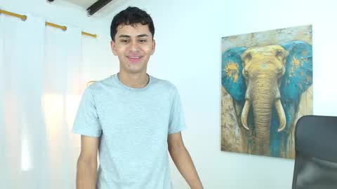 Snapshot of 7alan chatting on 10-02-25, 12:56 Alan online show from 10-02-25, 12:56