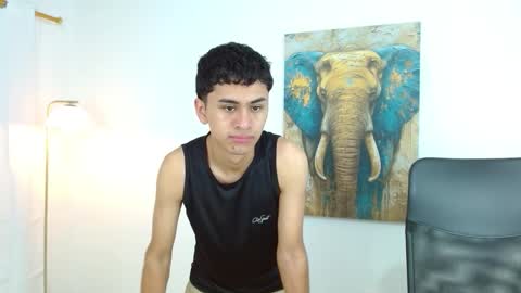 Snapshot of 7alan chatting on 10-15-25, 01:00 Alan online show from 10-15-25, 01:00