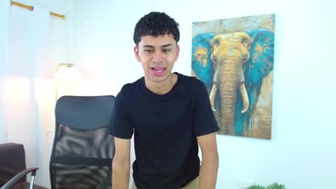 Snapshot of 7alan chatting on 10-25-25, 01:29 Alan online show from 10-25-25, 01:29