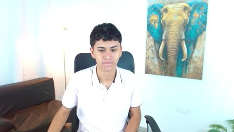 Snapshot of 7alan chatting on 11-17-25, 12:55 Alan online show from 11-17-25, 12:55