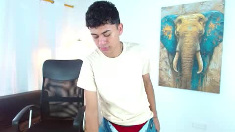 Snapshot of 7alan chatting on 12-04-25, 02:26 Alan online show from 12-04-25, 02:26