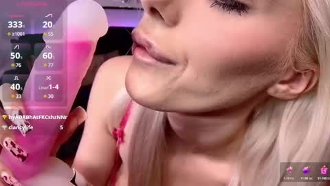 Snapshot of 7loren_wood7 chatting on 12-20-24, 02:49 Loren Wood online show from 12-20-24, 02:49