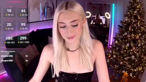 Snapshot of 7loren_wood7 chatting on 12-26-24, 02:48 Loren Wood online show from 12-26-24, 02:48