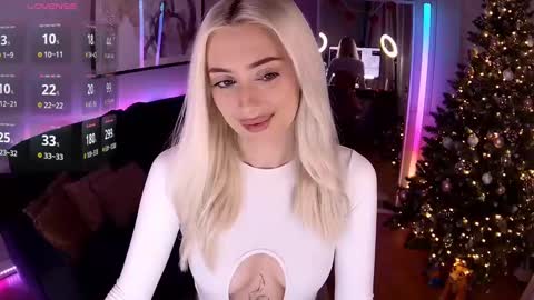 Snapshot of 7loren_wood7 chatting on 01-04-25, 02:25 Loren Wood online show from 01-04-25, 02:25