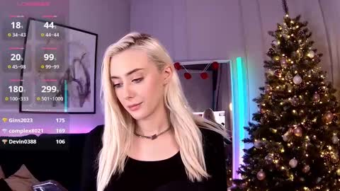 Snapshot of 7loren_wood7 chatting on 01-10-25, 08:59 Loren Wood online show from 01-10-25, 08:59