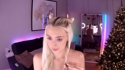 Snapshot of 7loren_wood7 chatting on 01-15-25, 07:34 Loren Wood online show from 01-15-25, 07:34