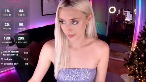 Snapshot of 7loren_wood7 chatting on 01-17-25, 06:12 Loren Wood online show from 01-17-25, 06:12