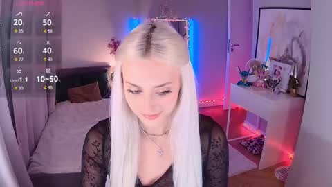 Snapshot of 7loren_wood7 chatting on 10-27-25, 04:00 Loren Wood online show from 10-27-25, 04:00