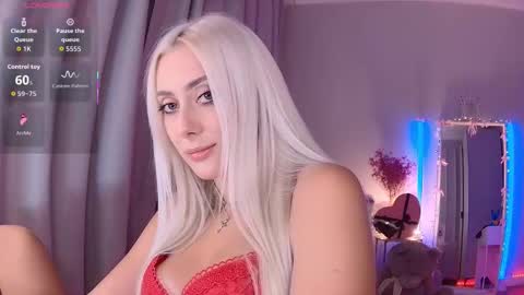 Snapshot of 7loren_wood7 chatting on 10-28-25, 04:09 Loren Wood online show from 10-28-25, 04:09