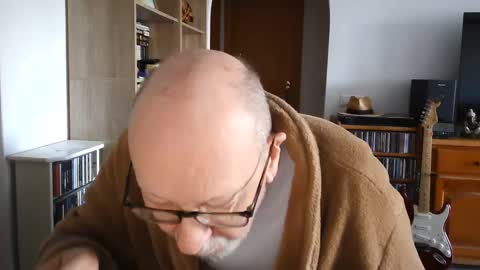  Papi  online show from 02-08-25, 12:06