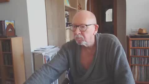  Papi  online show from 10-30-25, 09:44