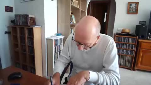  Papi  online show from 04-24-26, 10:18