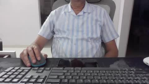 Snapshot of 8050pg chatting on 02-23-26, 06:38 MROSE7080 online show from 02-23-26, 06:38