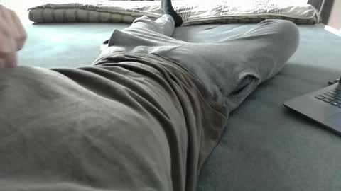 Snapshot of 87johnny chatting on 01-01-25, 01:16 87johnny online show from 01-01-25, 01:16