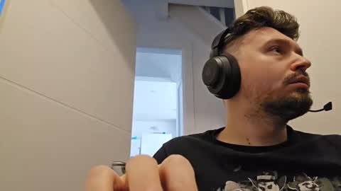 8inchdude93 online show from 03-21-26, 08:08