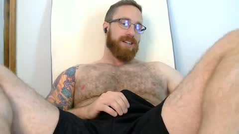 Snapshot of 8inchesandsomeholes chatting on 07-10-26, 06:21 8InchesAndSomeHoles online show from 07-10-26, 06:21