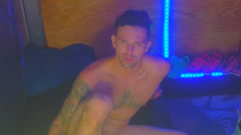 Snapshot of 8inspyder chatting on 09-15-25, 09:31 EvelDicknievel1 online show from 09-15-25, 09:31