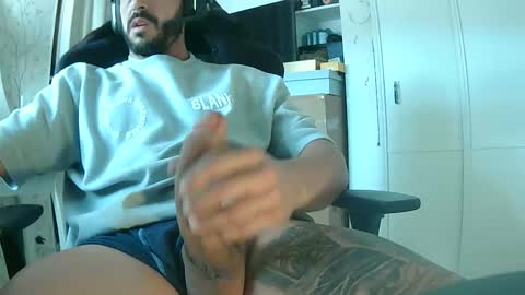 Arturo online show from 01-11-26, 03:39