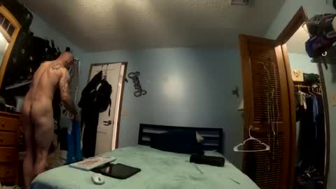 Snapshot of 9_25 chatting on 12-08-24, 11:29 8over6 online show from 12-08-24, 11:29