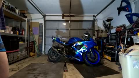 Snapshot of 9_25 chatting on 02-17-25, 12:32 8over6 online show from 02-17-25, 12:32