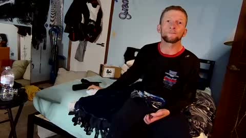 Snapshot of 9_25 chatting on 03-07-25, 01:42 8over6 online show from 03-07-25, 01:42