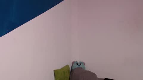 Snapshot of 9sophie_rosse chatting on 12-13-25, 07:53 sofi 3 online show from 12-13-25, 07:53