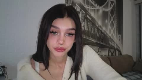 Snapshot of 9west chatting on 09-18-25, 01:46 KARINA online show from 09-18-25, 01:46