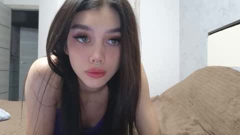 Snapshot of 9west chatting on 10-05-25, 11:41 KARINA online show from 10-05-25, 11:41