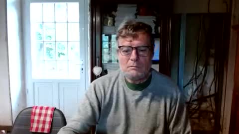 Snapshot of _123_voyeur_ chatting on 06-06-26, 08:52 _123_voyeur_ online show from 06-06-26, 08:52