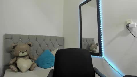 DERECK online show from 02-18-26, 12:23