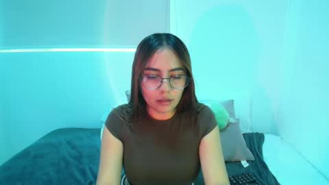 abby 3 online show from 09-22-25, 05:04