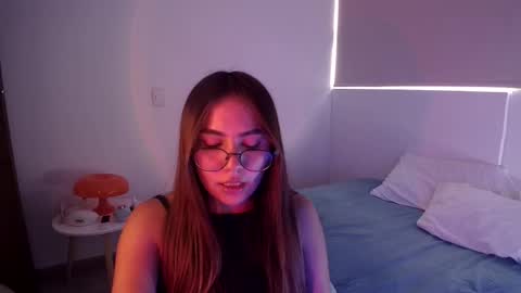 Snapshot of _abbyyyy_ chatting on 11-21-25, 06:28 abby 3 online show from 11-21-25, 06:28